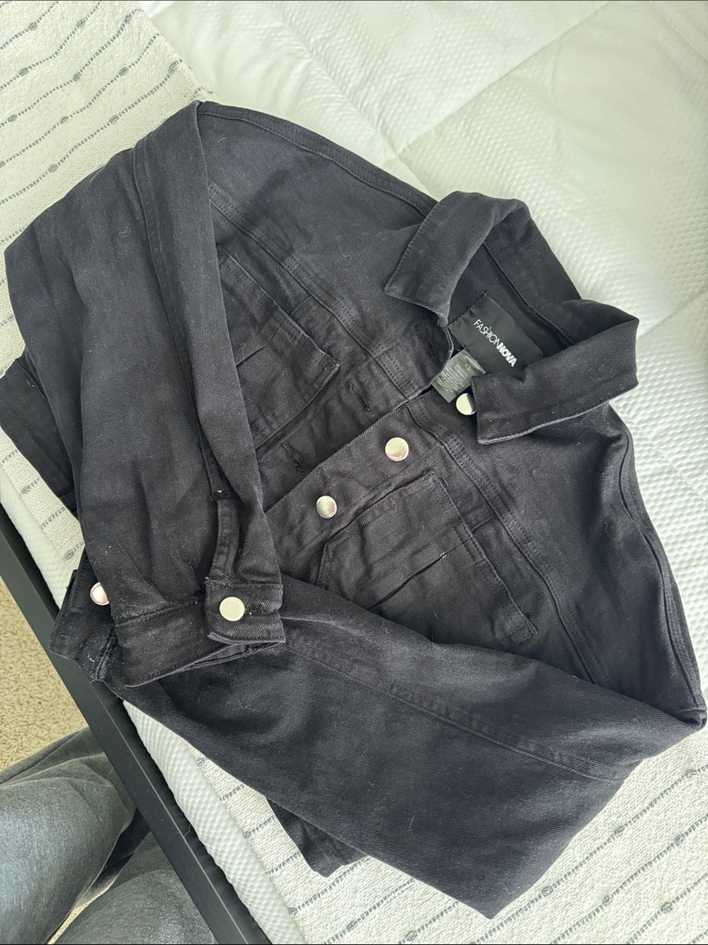 Fashion Nova Black Cropped Denim Trucker Jacket